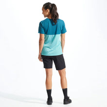 Load image into Gallery viewer, Pearl Izumi Women's Canyon Short w/ Liner