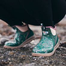 Load image into Gallery viewer, XtraTuf Women's 6" Ankle Deck Boot Sport