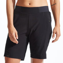 Load image into Gallery viewer, Pearl Izumi Women&#39;s Canyon Short w/ Liner
