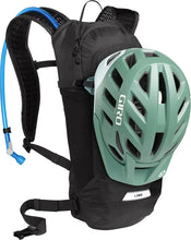 Load image into Gallery viewer, CamelBak Women's Lobo 9 70 oz