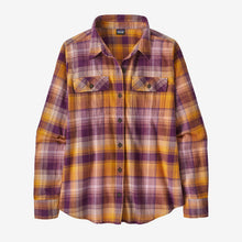 Load image into Gallery viewer, Patagonia Women&#39;s Long Sleeve Organic Cotton Midweight Fjord Flannel Shirt
