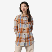 Load image into Gallery viewer, Patagonia Women&#39;s Heavyweight Fjord Flannel Overshirt
