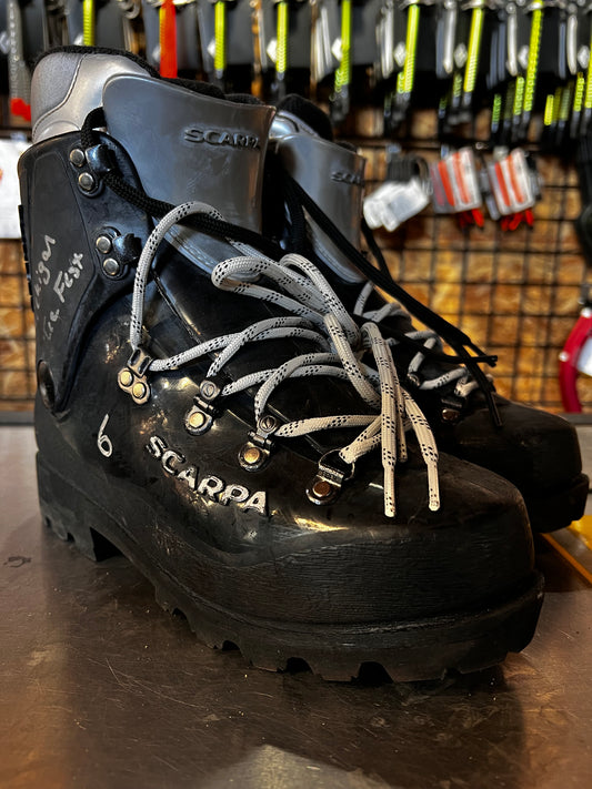 Used Demo Scarpa Inverno Double Mountain Boot