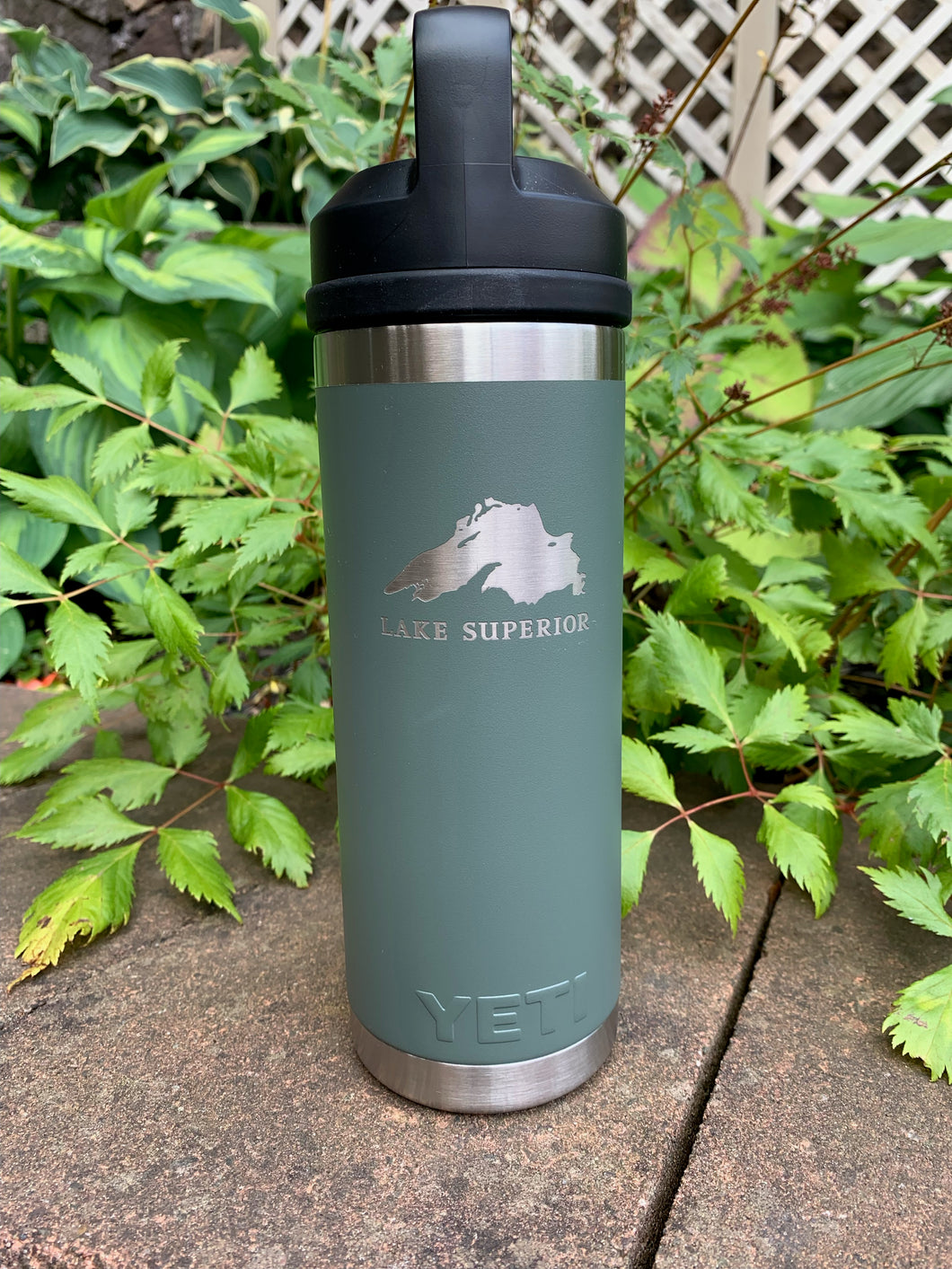 Yeti Lake Superior Rambler 18 w/Chug Cap